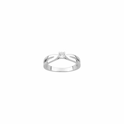 Bague en argent rhodié et oxydes de zirconium