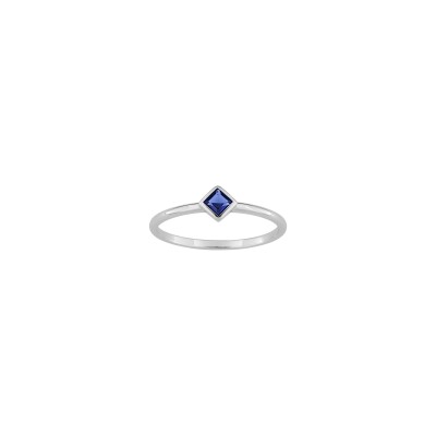 Bague en argent rhodié et oxyde de zirconium