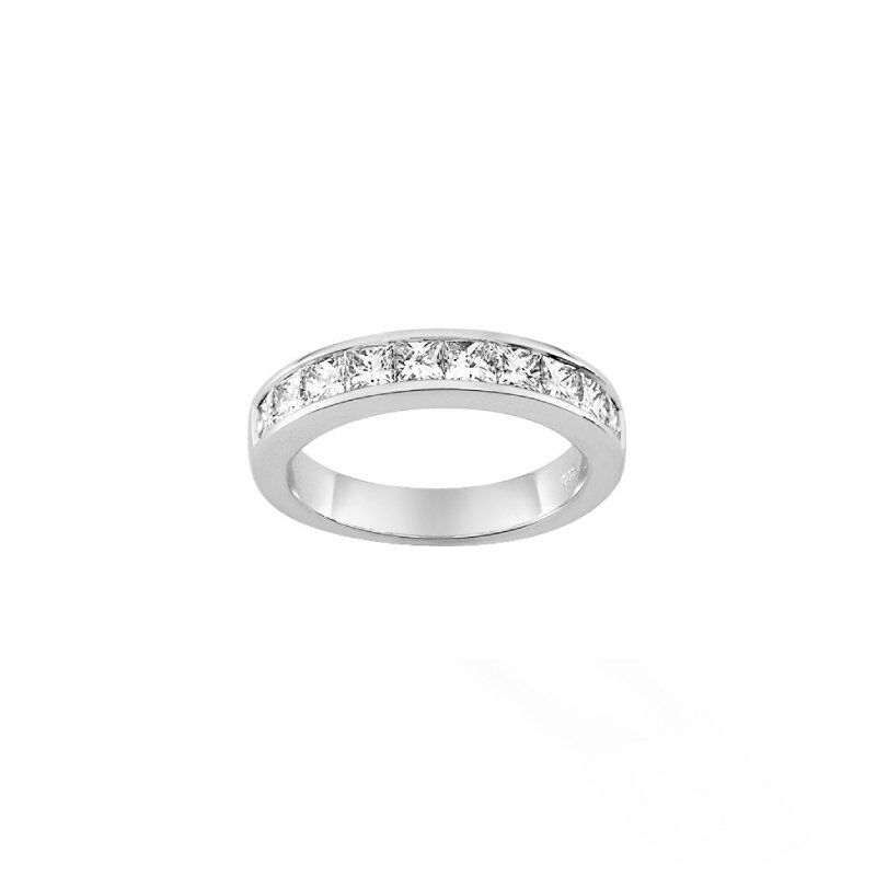 Bague en or blanc et diamants princesse