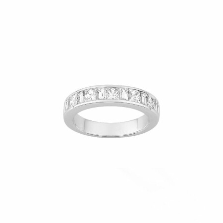 Alliance en or blanc et diamants princesse et baguette