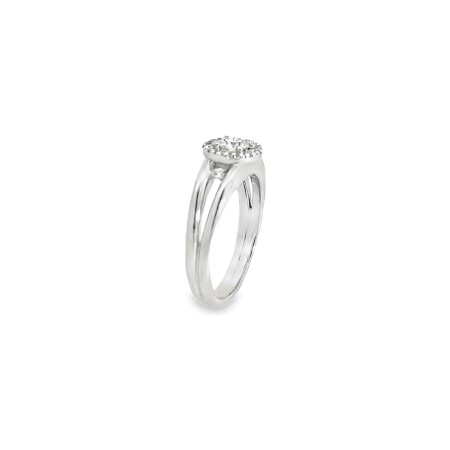 Solitaire en or blanc et diamants