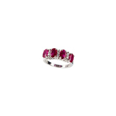 Bague en or blanc, rubis et diamant