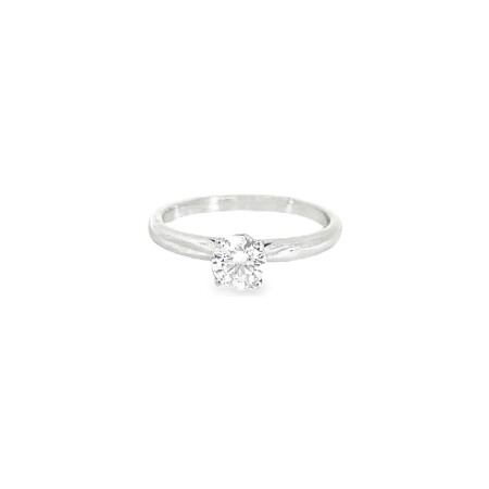 Solitaire en or blanc et diamant