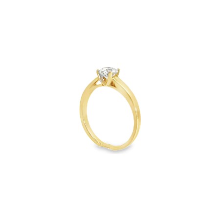 Solitaire en or jaune, or blanc et diamant