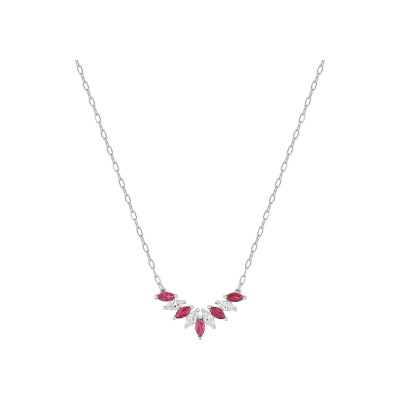 Collier en or blanc, rubis et oxyde de zirconium