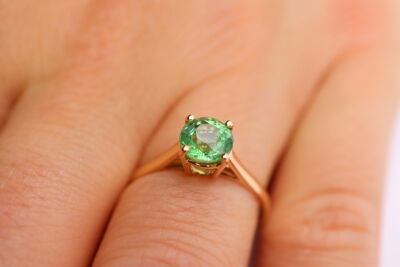Bague en or jaune et péridot de 1.080 ct