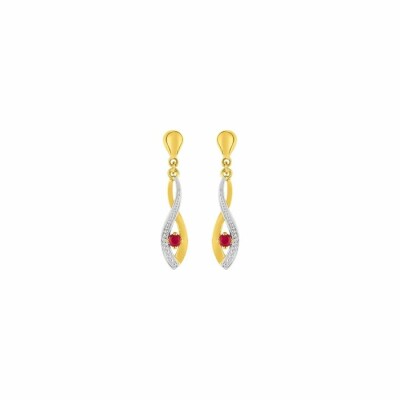 Boucles d'oreilles pendantes en or jaune, or blanc et rubis