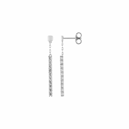 Boucles d'oreilles pendantes en or blanc et oxydes de zirconium