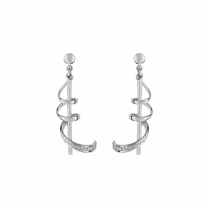 Boucles d'oreilles pendantes en or blanc et diamants