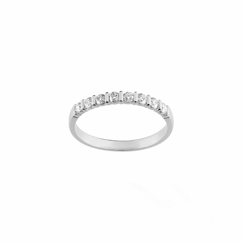 Alliance classique en or blanc et 8 diamants