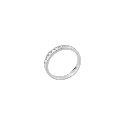 Alliance demi-tour en or blanc et diamants