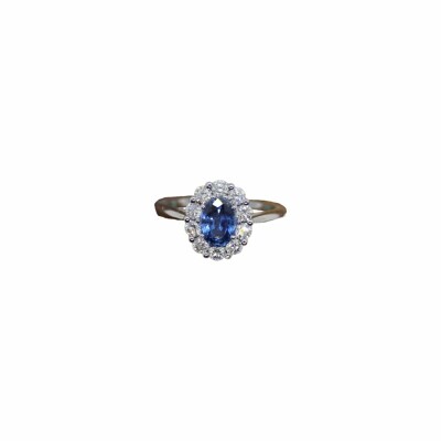 Bague Marguerite en or blanc, saphir ovale et diamants