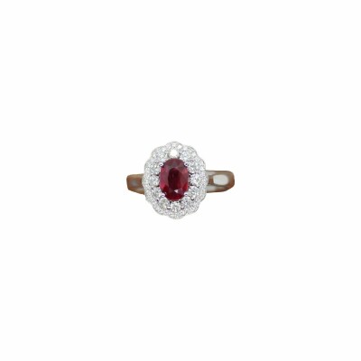 Bague Marguerite en or blanc, rubis ovale et diamants