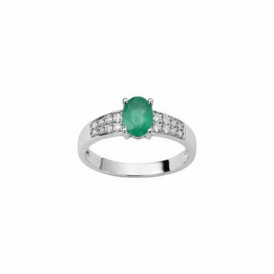 Bague en or blanc et émeraude et diamants 4mm