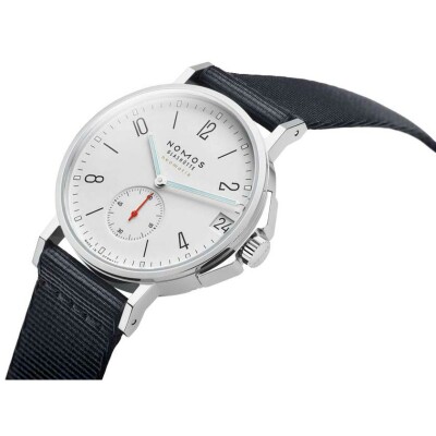 Montre NOMOS Glashütte Ahoi neomatik 38 date 