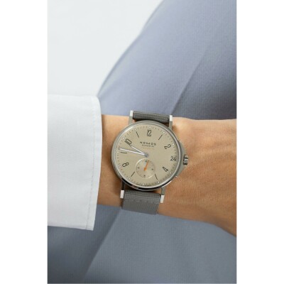 Montre NOMOS Glashütte Ahoi neomatik 38 date sand