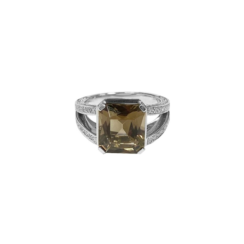 Bague Isabelle Barrier en or blanc, quartz fumé et diamants, taille 55