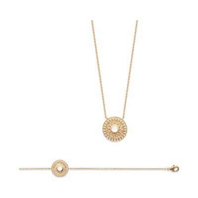 Collier en plaqué or et pierre de lune, 45cm