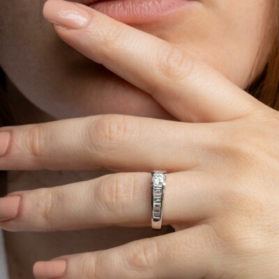 Bague or blanc & diamants