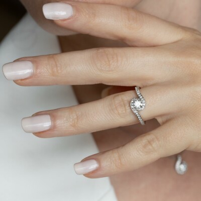 Bague Tourbillon or blanc & diamants 