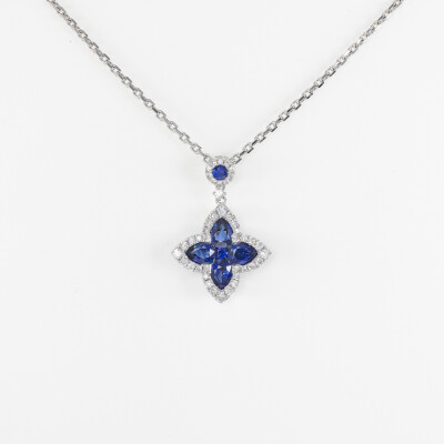 Collier Louis XV or blanc, saphirs & diamants 