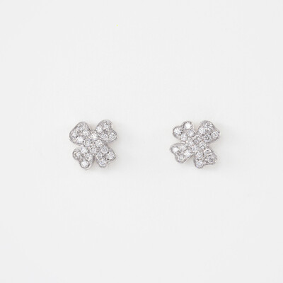 Puces d'oreilles Dame de Trèfle or blanc et diamants 