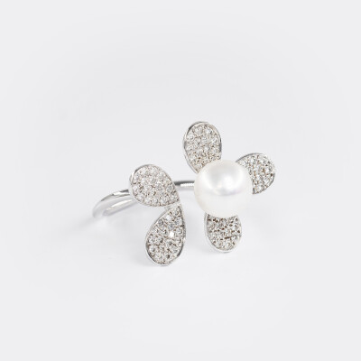 Bague or blanc, diamants & perle  