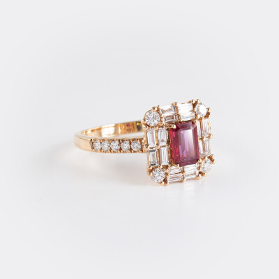 Bague Cardinal or rose, rubis & diamants