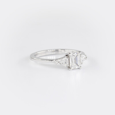 Bague or blanc & diamants 