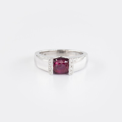 Bague Victoire or blanc, diamants & rubis