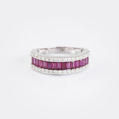Bague New Crown or blanc, rubis & diamants