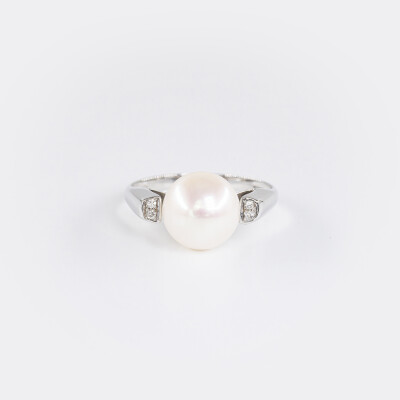 Bague or blanc, diamants & perle