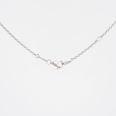 Collier Absolu or blanc, émeraude & diamants