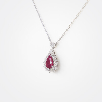 Collier Pompadour or blanc, rubis & diamants