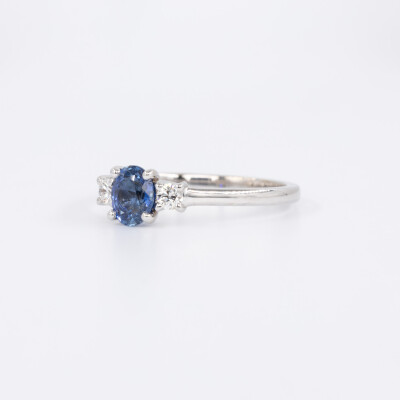 Bague Mademoiselle or blanc, saphir & diamants