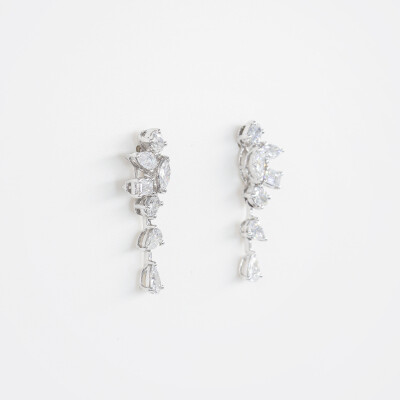 Boucles d'oreilles Versailles or blanc & diamants