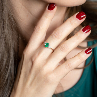 Bague Olympe or blanc, émeraude & diamants 