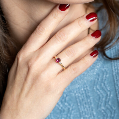 Bague Mademoiselle or jaune, rubis & diamants
