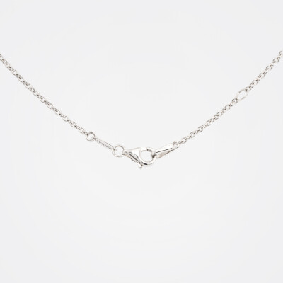 Collier Louis XV or blanc, saphir & diamants 