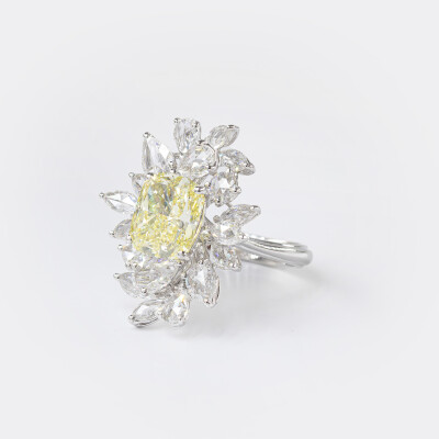 Bague Versailles or blanc & diamant jaune