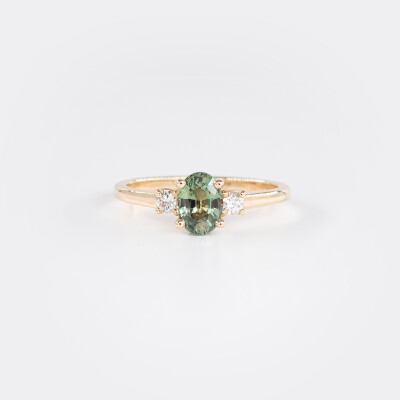 Bague Mademoiselle or rose, saphir vert & diamants