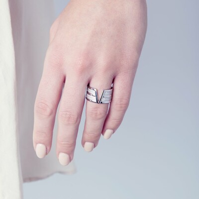 Bague en argent et oxyde de zirconium