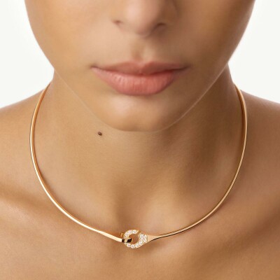 Collier torque dinh van Menottes dinh van sculptées demi-pavée en or jaune et diamant