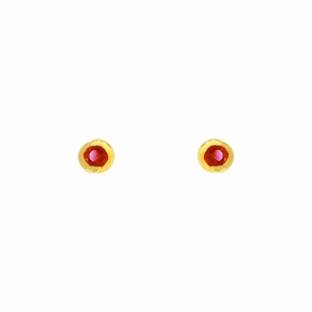 Boucles d'oreilles boutons en or jaune et rubis