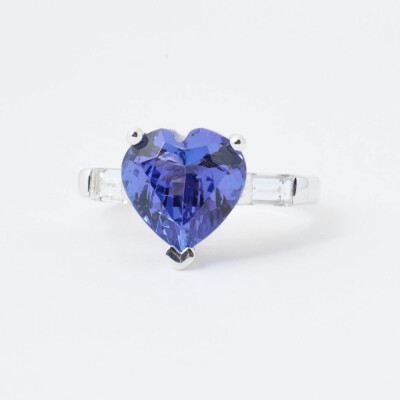 Bague en or blanc, tanzanite et diamants