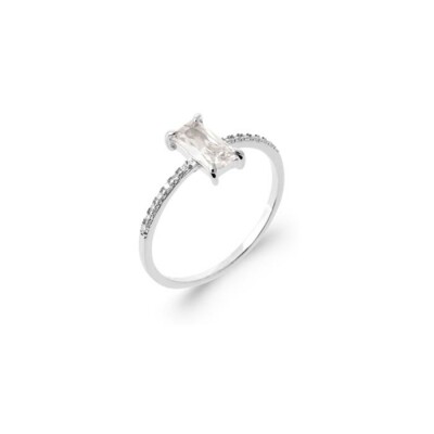 Bague en argent rhodié et oxyde de zirconium