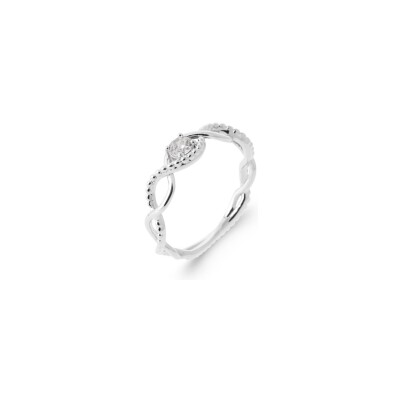 Bague en argent et oxydes de zirconium
