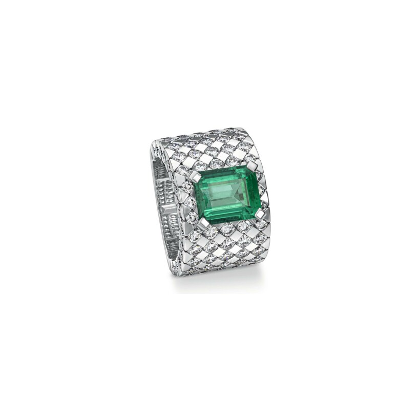 Doux ring, white gold, emerald and diamonds