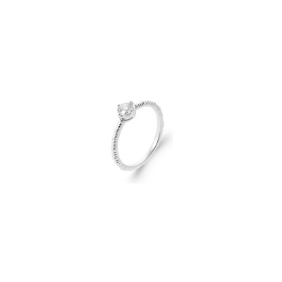 Bague en argent rhodié et oxyde de zirconium