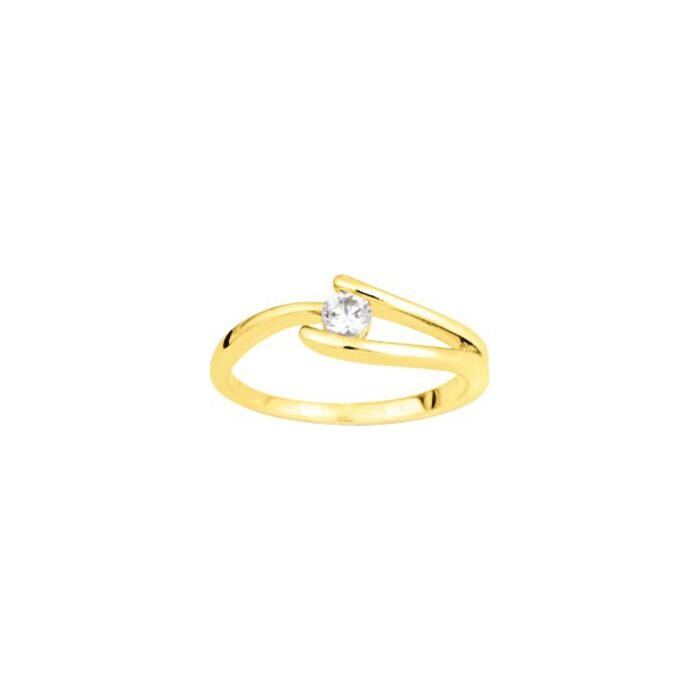 Bague en or jaune et oxyde de zirconium